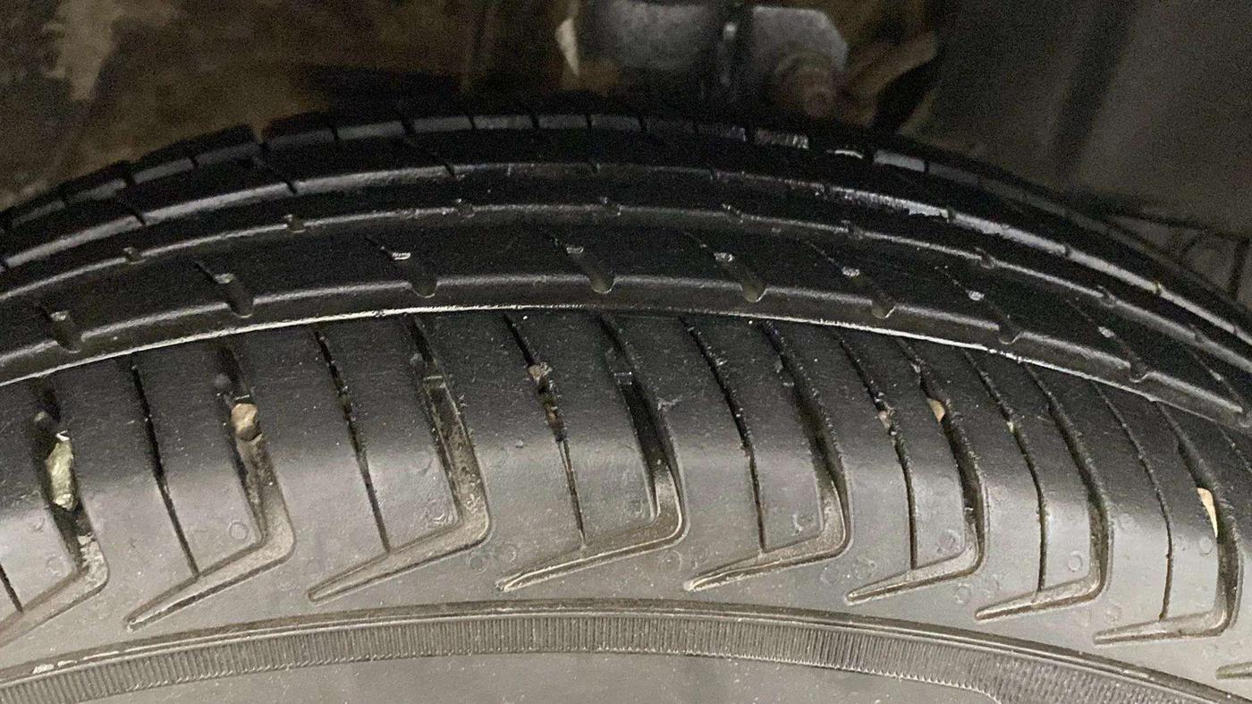 2021 Maruti New Wagon-R LXI CNG 1.0, CNG, Manual, 73,163 km, Right Front Tyre Tread
