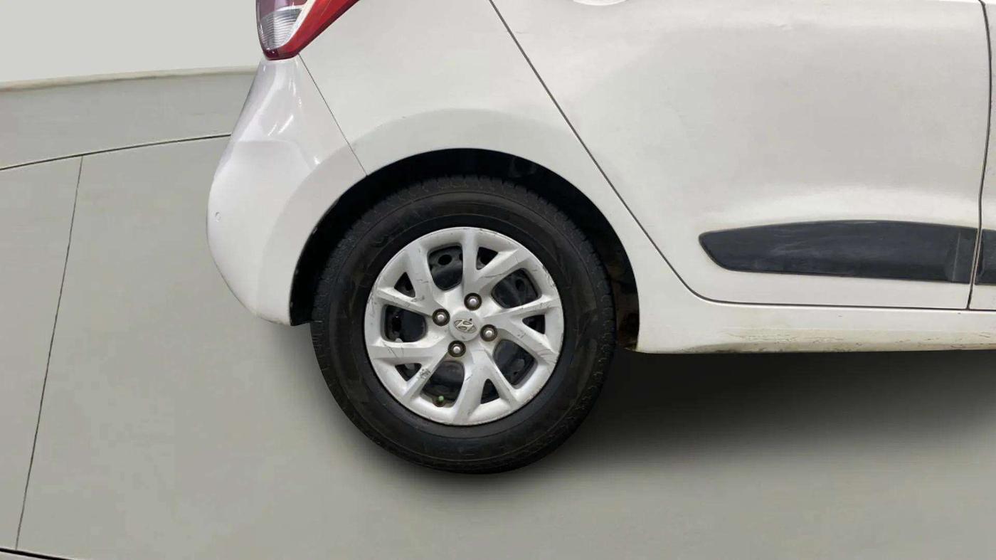 2018 Hyundai Grand i10 SPORTZ 1.2 KAPPA VTVT, Petrol, Manual, 54,804 km, Right Rear Wheel