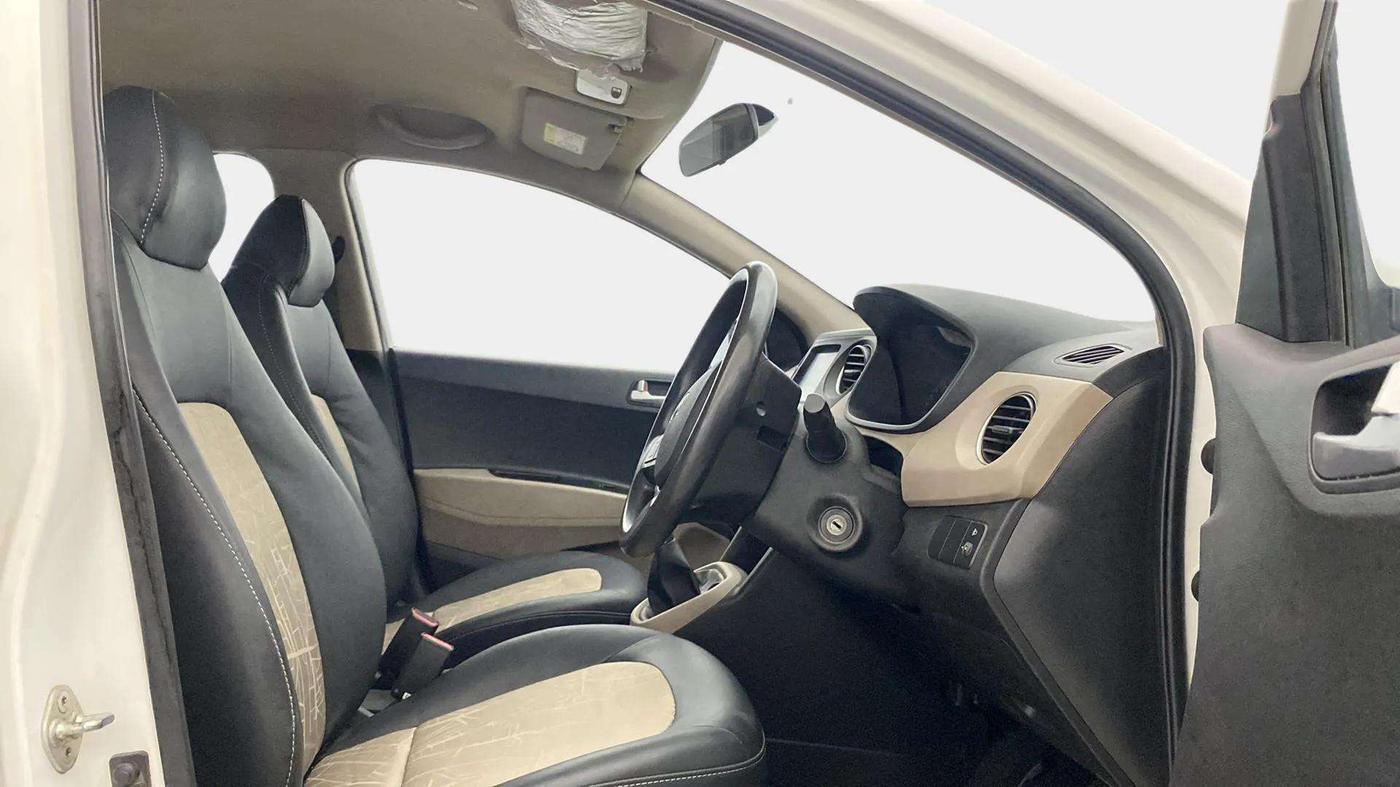 2018 Hyundai Grand i10 SPORTZ 1.2 KAPPA VTVT, Petrol, Manual, 54,804 km, Right Side Front Door Cabin