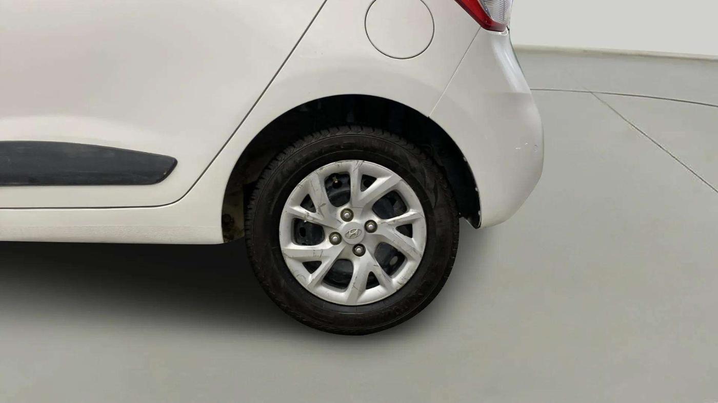 2018 Hyundai Grand i10 SPORTZ 1.2 KAPPA VTVT, Petrol, Manual, 54,804 km, Left Rear Wheel