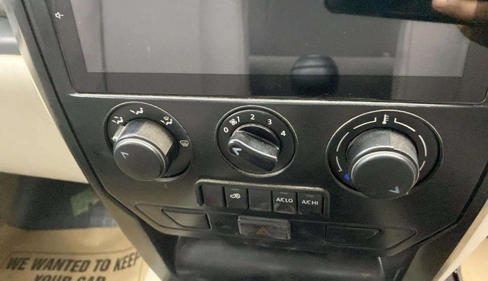 2022 Mahindra Scorpio S5, Diesel, Manual, 29,752 km, AC Unit - Directional switch has minor damage