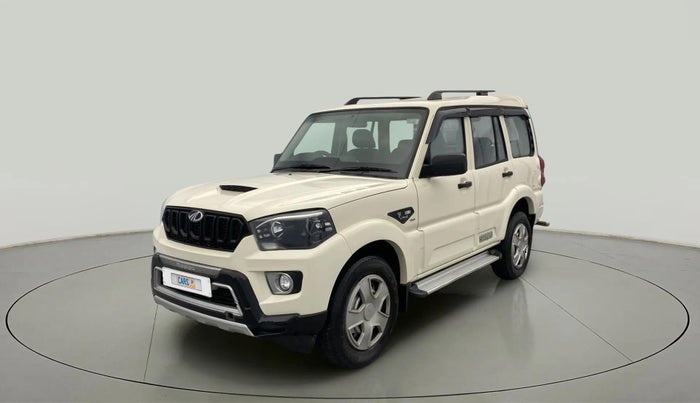 2022 Mahindra Scorpio S5, Diesel, Manual, 29,752 km, Left Front Diagonal