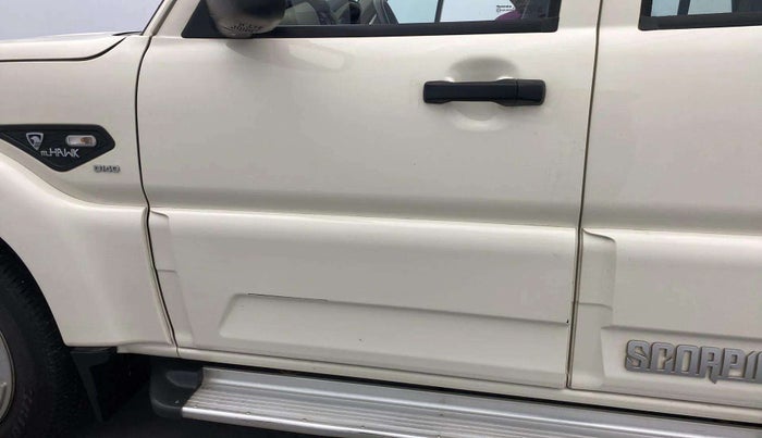 2022 Mahindra Scorpio S5, Diesel, Manual, 29,752 km, Front passenger door - Minor scratches