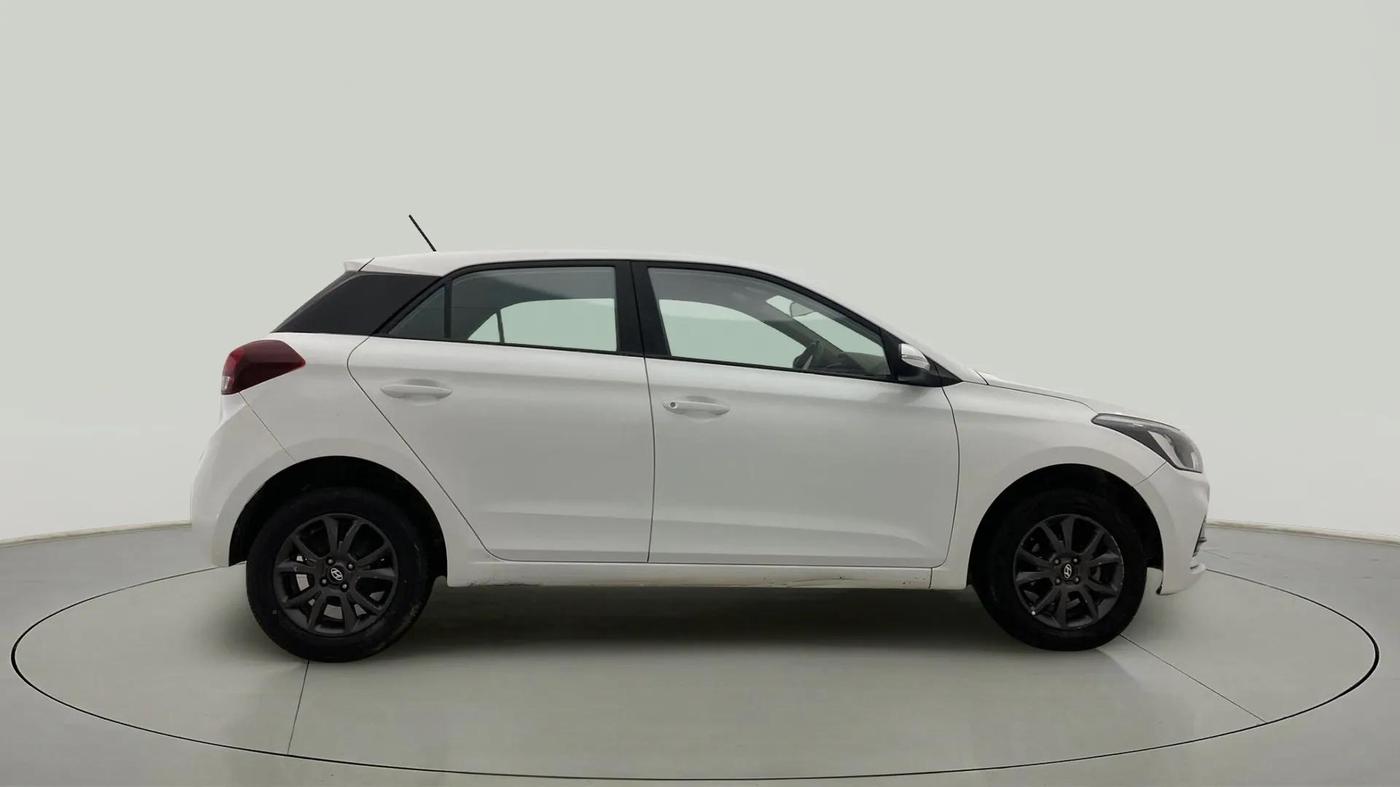 2019 Hyundai Elite i20 SPORTZ PLUS 1.4 CRDI, Diesel, Manual, 87,882 km, Right Side View