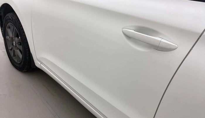 2019 Hyundai Elite i20 SPORTZ PLUS 1.4 CRDI, Diesel, Manual, 87,882 km, Front passenger door - Paint minor damage