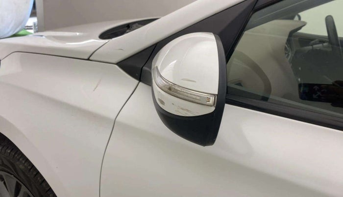 2019 Hyundai Elite i20 SPORTZ PLUS 1.4 CRDI, Diesel, Manual, 87,882 km, Left rear-view mirror - Indicator light has minor damage