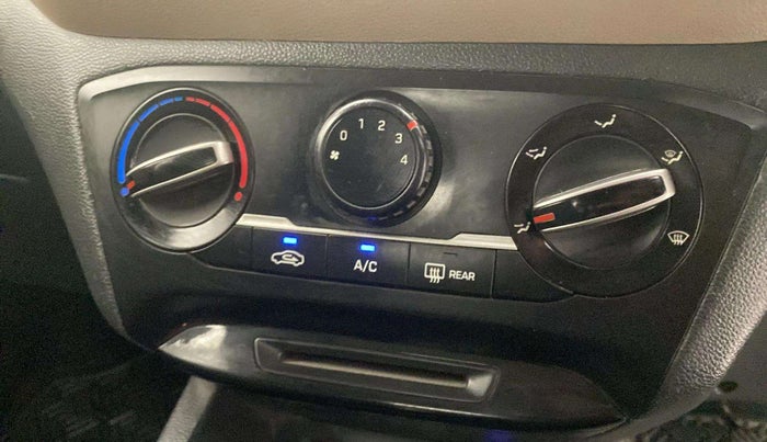2019 Hyundai Elite i20 SPORTZ PLUS 1.4 CRDI, Diesel, Manual, 87,882 km, AC Unit - Directional switch has minor damage