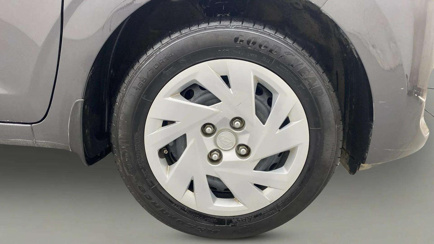 2023 Hyundai GRAND I10 NIOS MAGNA 1.2 KAPPA VTVT, Petrol, Manual, 31,436 km, Right Front Wheel