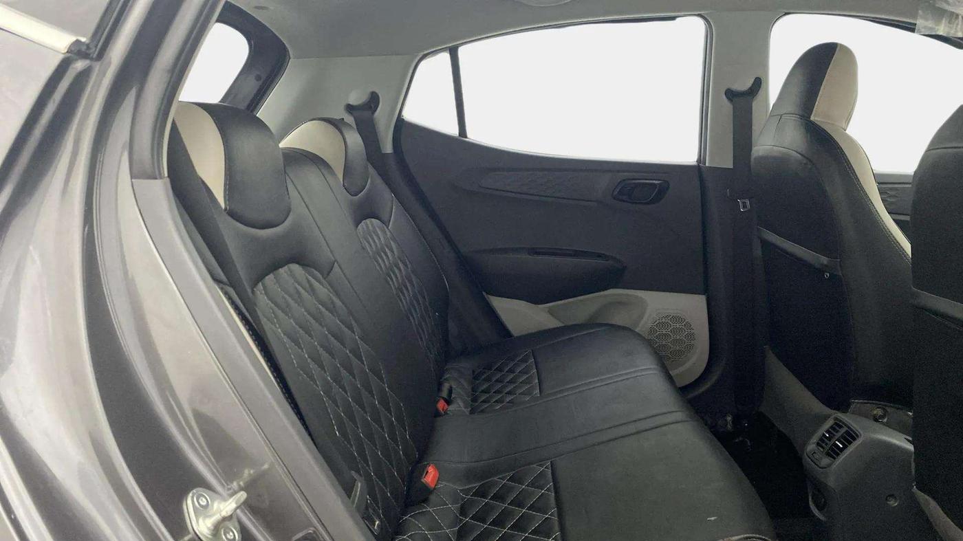 2023 Hyundai GRAND I10 NIOS MAGNA 1.2 KAPPA VTVT, Petrol, Manual, 31,436 km, Right Side Rear Door Cabin