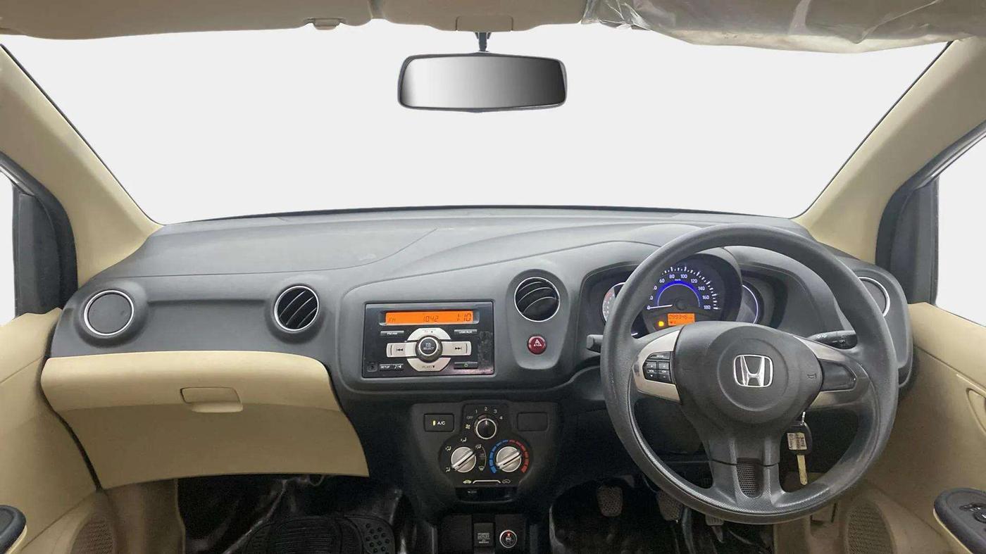 2015 Honda Amaze 1.2L I-VTEC S, CNG, Manual, 99,653 km, Dashboard