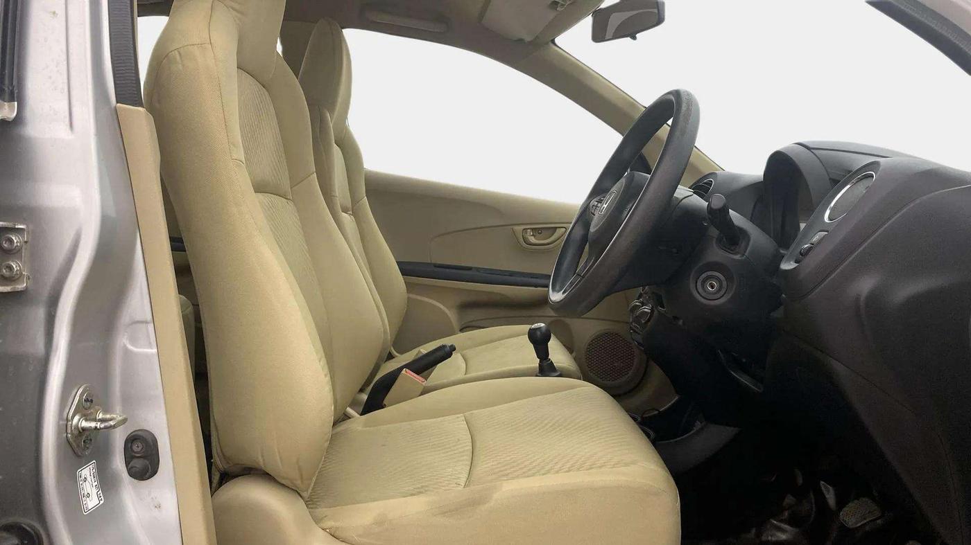 2015 Honda Amaze 1.2L I-VTEC S, CNG, Manual, 99,653 km, Right Side Front Door Cabin