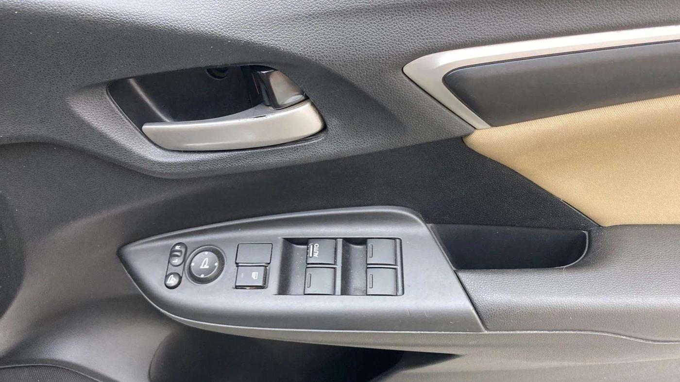 2018 Honda Jazz 1.2L I-VTEC V AT, Petrol, Automatic, 71,549 km, Driver Side Door Panels Control
