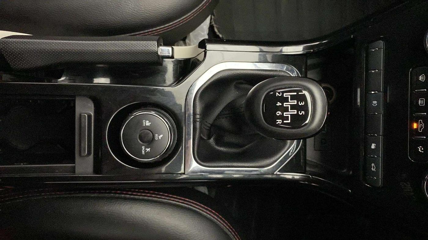 2020 Tata NEXON XZ PLUS PETROL, Petrol, Manual, 36,038 km, Gear Lever