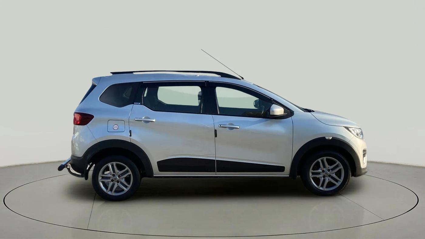 2020 Renault TRIBER RXZ, Petrol, Manual, 62,684 km, Right Side View