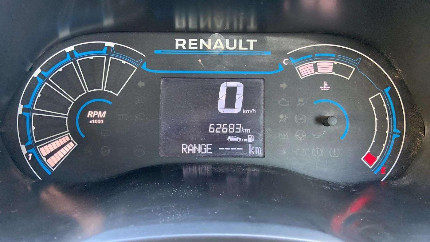 2020 Renault TRIBER RXZ, Petrol, Manual, 62,684 km, Odometer Image