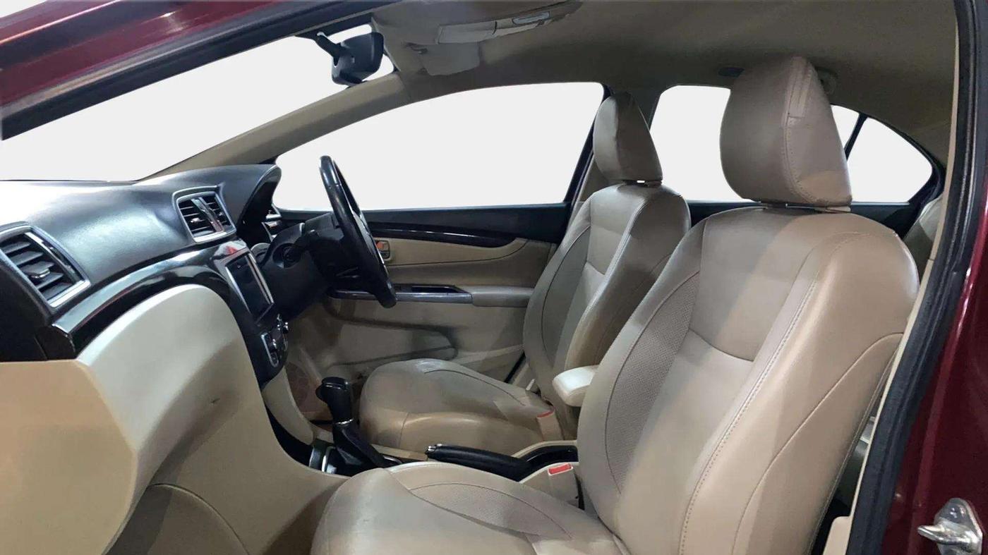 2017 Maruti Ciaz ALPHA  AT 1.4  PETROL, Petrol, Automatic, 51,911 km, Right Side Front Door Cabin