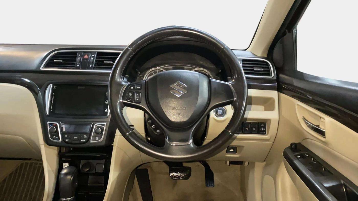 2017 Maruti Ciaz ALPHA  AT 1.4  PETROL, Petrol, Automatic, 51,911 km, Steering Wheel Close Up