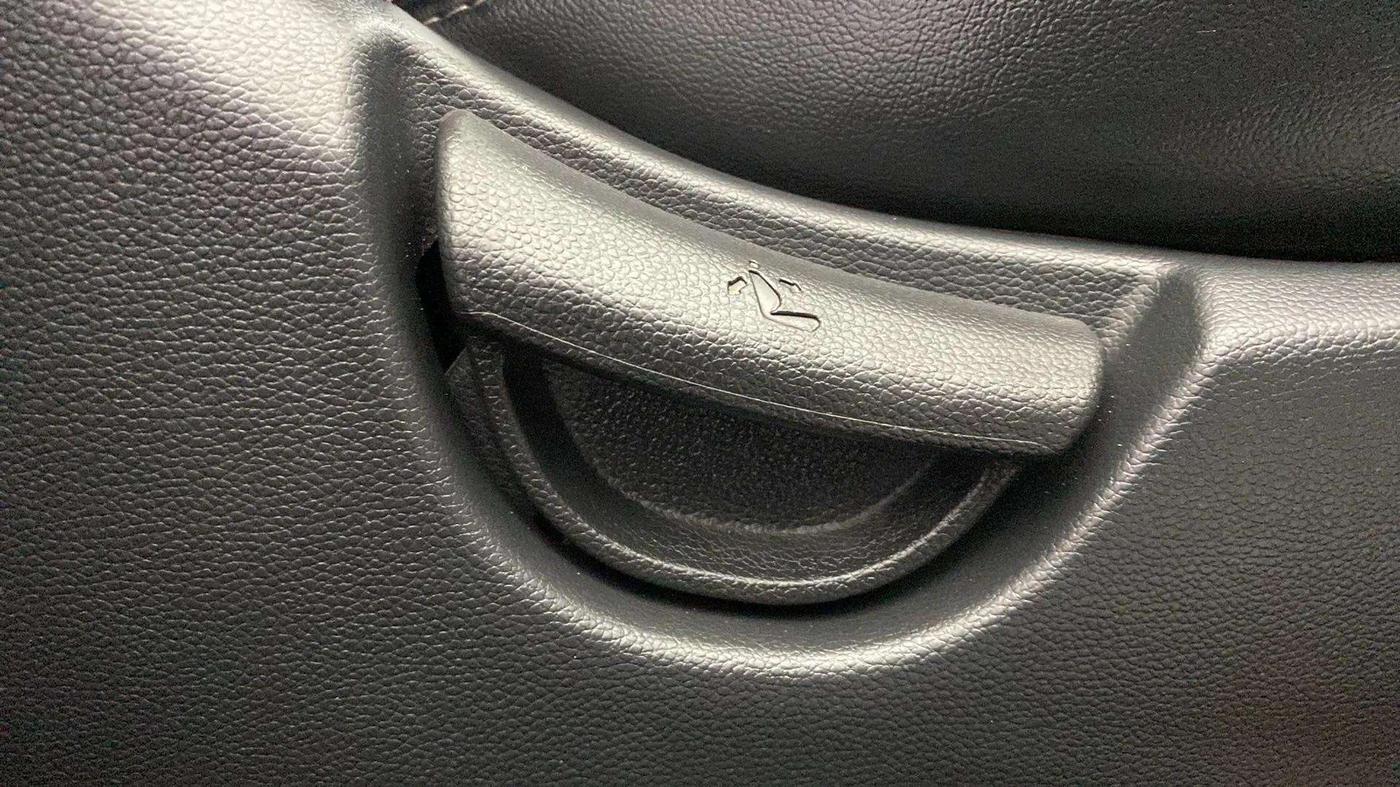 2017 Hyundai Grand i10 MAGNA 1.2 KAPPA VTVT, Petrol, Manual, 6,353 km, Driver Side Adjustment Panel