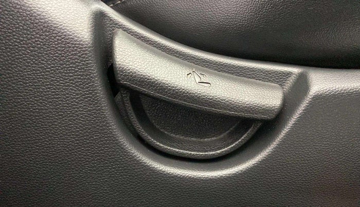 2017 Hyundai Grand i10 MAGNA 1.2 KAPPA VTVT, Petrol, Manual, 6,353 km, Driver Side Adjustment Panel