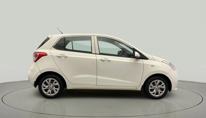 2017 Hyundai Grand i10 MAGNA 1.2 KAPPA VTVT, Petrol, Manual, 6,353 km, Right Side View