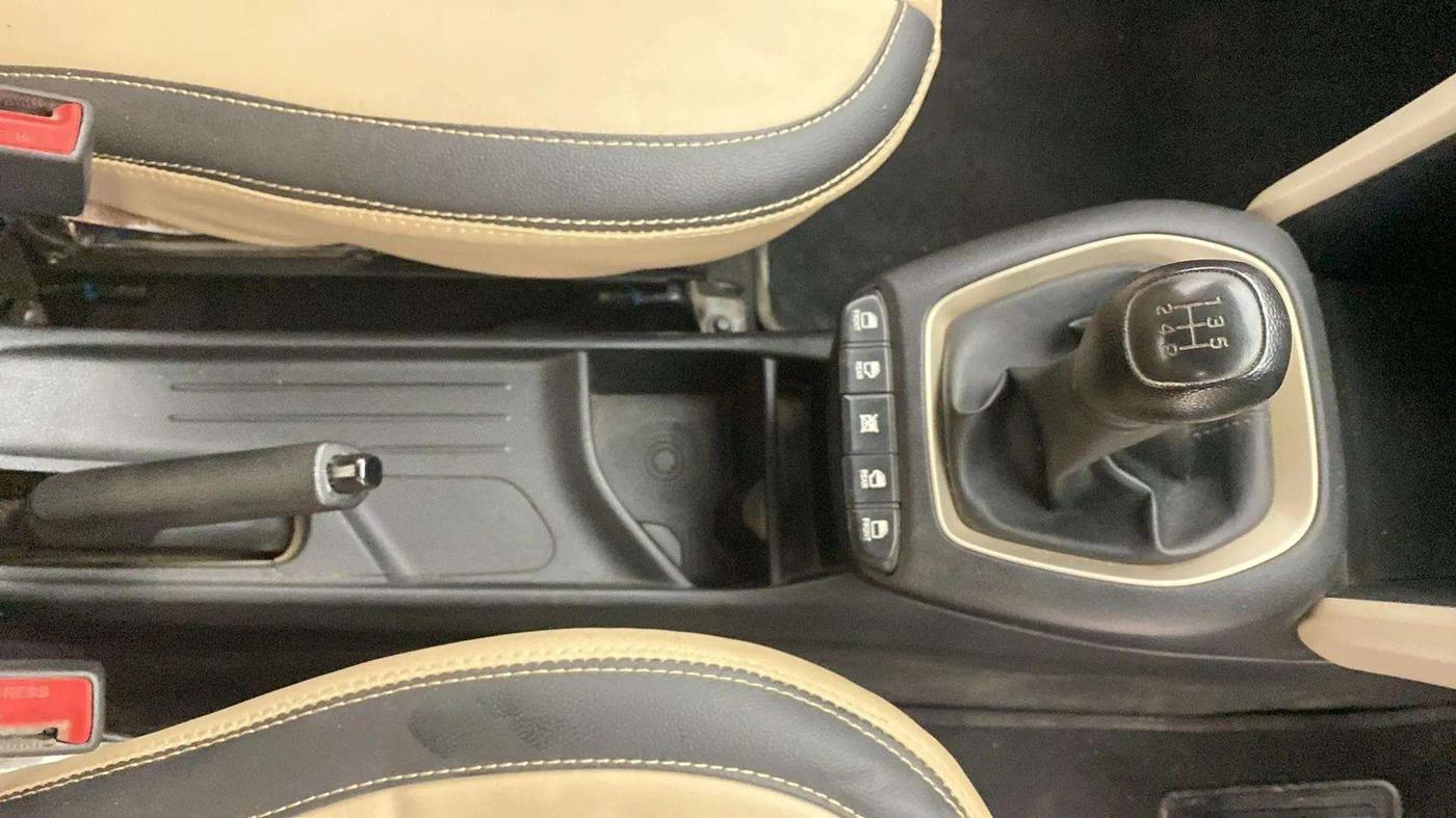 2021 Hyundai NEW SANTRO SPORTZ MT, Petrol, Manual, 29,749 km, Gear Lever
