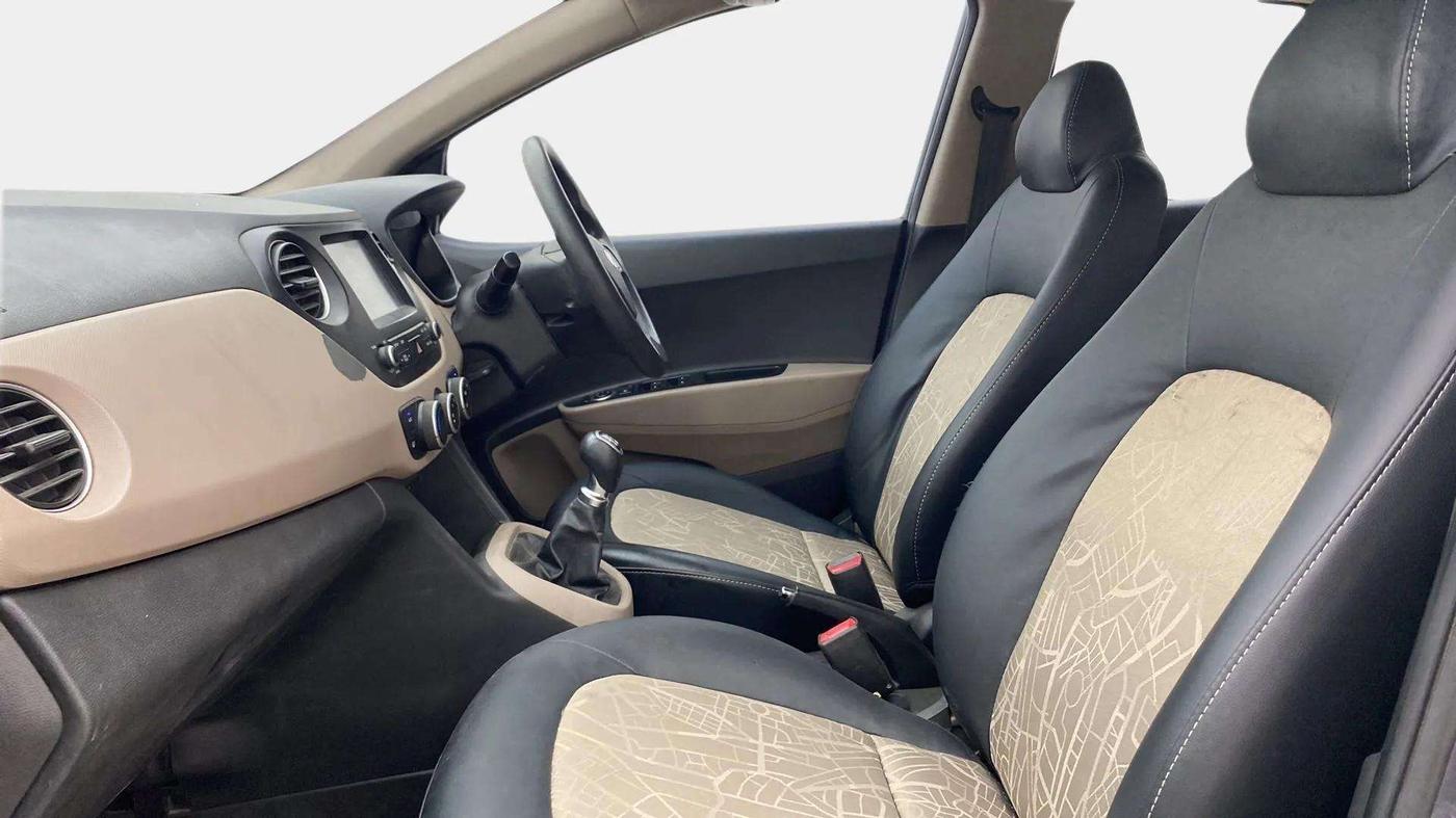 2017 Hyundai Grand i10 SPORTZ (O) 1.2 KAPPA VTVT, Petrol, Manual, 96,178 km, Right Side Front Door Cabin