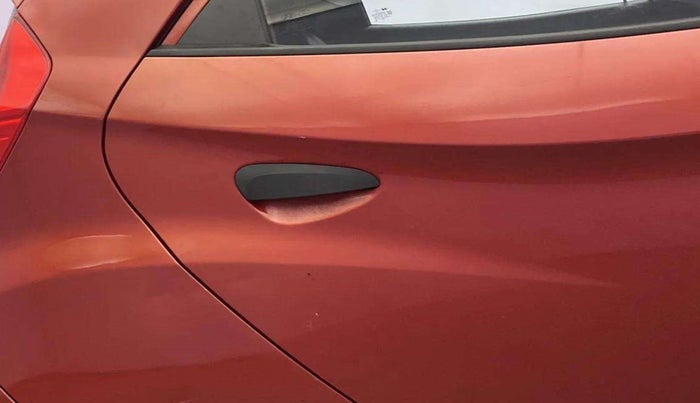 2013 Hyundai Eon ERA +, Petrol, Manual, 99,223 km, Right quarter panel - Minor scratches