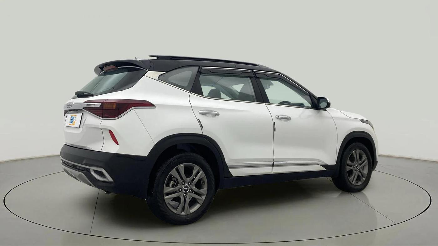 2022 KIA SELTOS HTX 1.5 PETROL, Petrol, Manual, 30,942 km, Right Back Diagonal