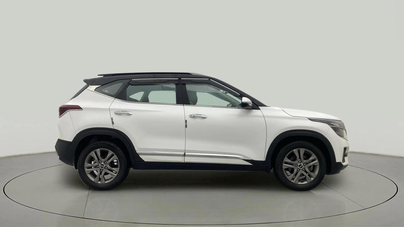 2022 KIA SELTOS HTX 1.5 PETROL, Petrol, Manual, 30,942 km, Right Side View