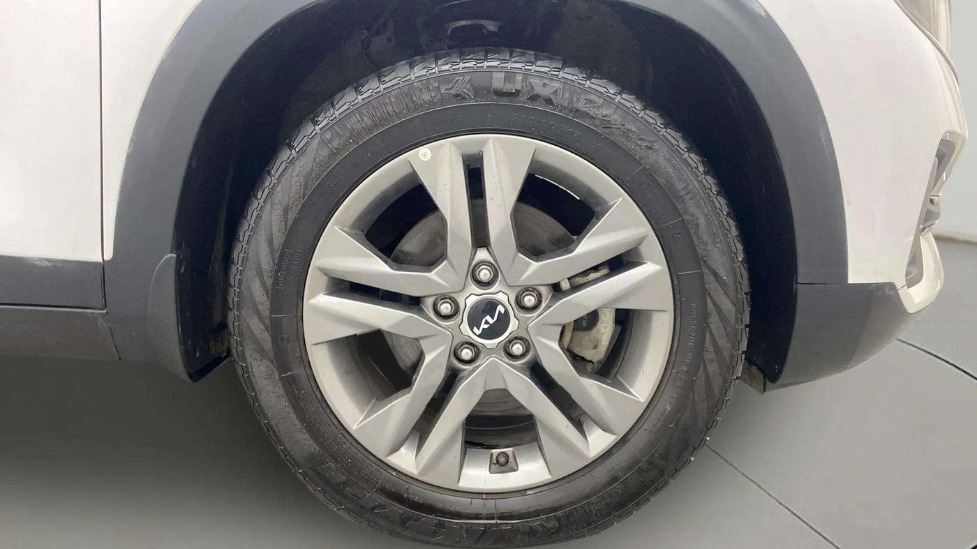 2022 KIA SELTOS HTX 1.5 PETROL, Petrol, Manual, 30,942 km, Right Front Wheel