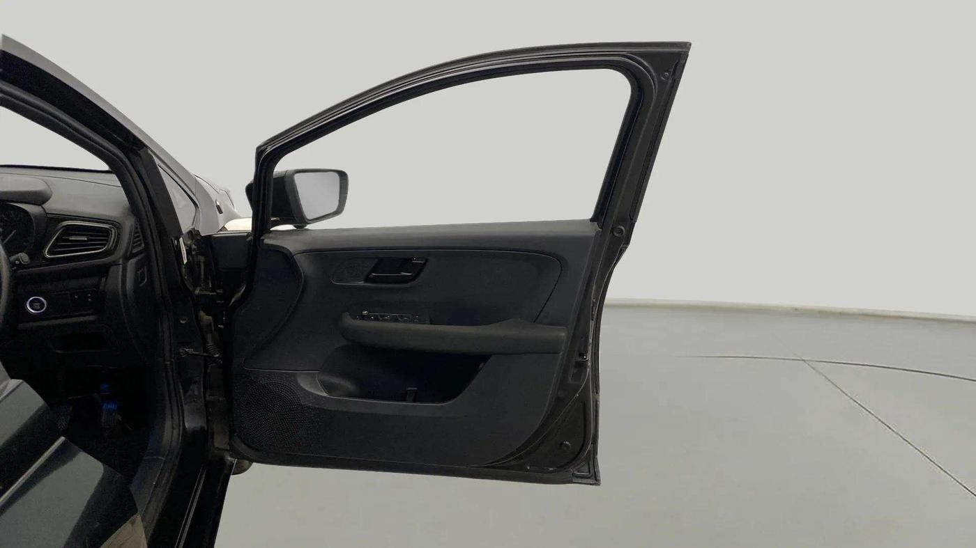 2022 Tata ALTROZ XZ PLUS I-TURBO PETROL DARK EDITION, Petrol, Manual, 40,238 km, RHS Front Door
