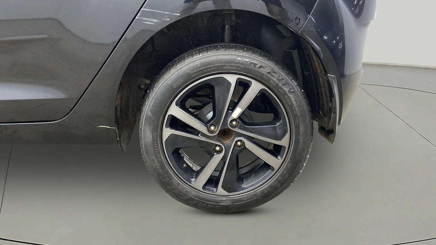 2022 Tata ALTROZ XZ PLUS I-TURBO PETROL DARK EDITION, Petrol, Manual, 40,238 km, Left Rear Wheel