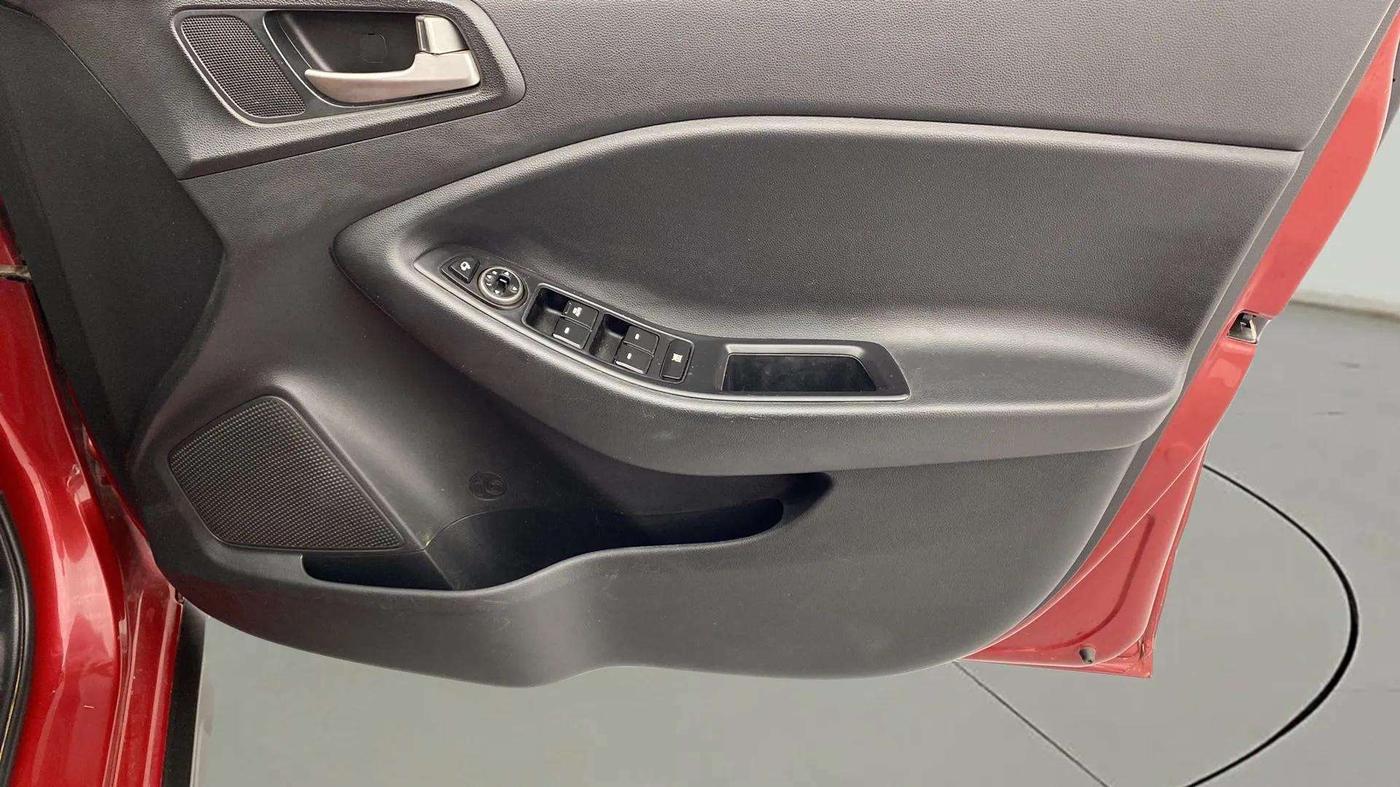 2019 Hyundai i20 Active 1.2 S, Petrol, Manual, 68,142 km, Driver Side Door Panels Control