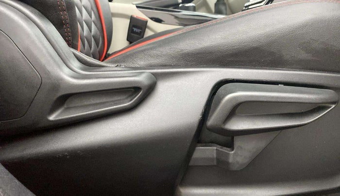 2020 Tata NEXON XZ PLUS PETROL, Petrol, Manual, 34,110 km, Driver Side Adjustment Panel