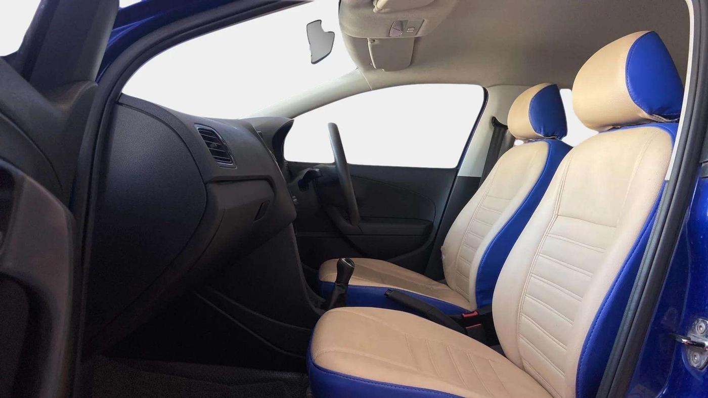 2019 Volkswagen Polo COMFORTLINE 1.0L MPI, Petrol, Manual, 25,740 km, Right Side Front Door Cabin