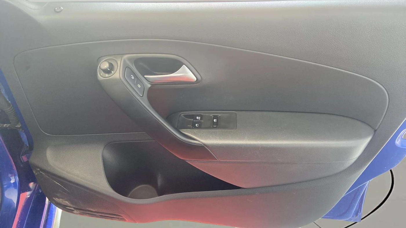 2019 Volkswagen Polo COMFORTLINE 1.0L MPI, Petrol, Manual, 25,740 km, Driver Side Door Panels Control