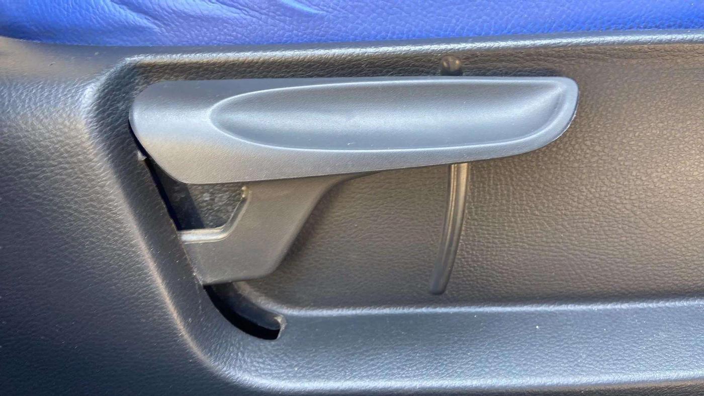 2019 Volkswagen Polo COMFORTLINE 1.0L MPI, Petrol, Manual, 25,740 km, Driver Side Adjustment Panel