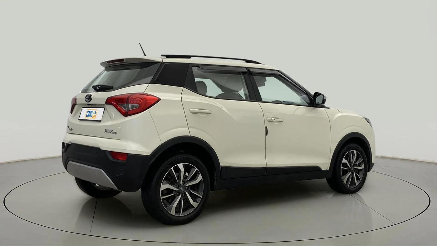 2020 Mahindra XUV300 W8 (O) 1.2 PETROL, Petrol, Manual, 38,599 km, Right Back Diagonal