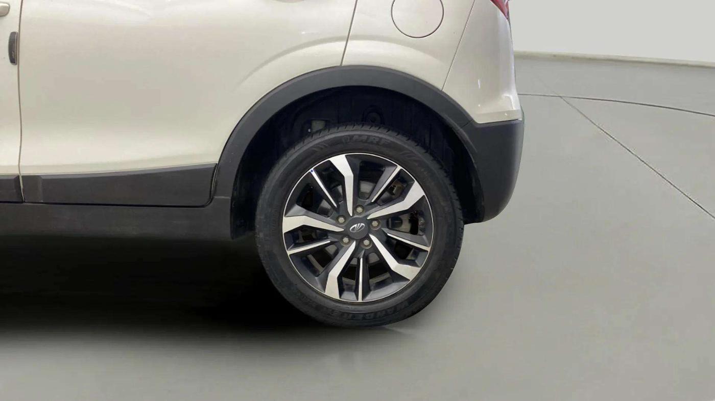 2020 Mahindra XUV300 W8 (O) 1.2 PETROL, Petrol, Manual, 38,599 km, Left Rear Wheel