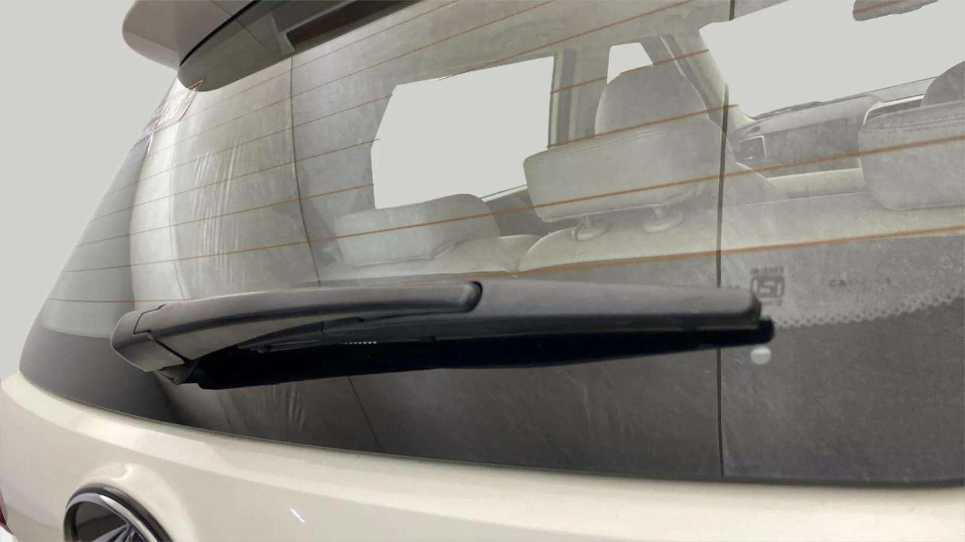 2020 Mahindra XUV300 W8 (O) 1.2 PETROL, Petrol, Manual, 38,599 km, Rear Wiper