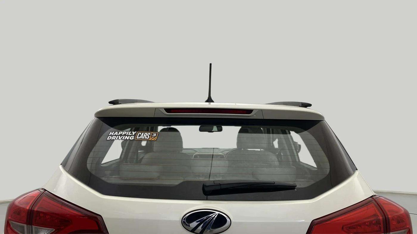 2020 Mahindra XUV300 W8 (O) 1.2 PETROL, Petrol, Manual, 38,599 km, Rear Windshield