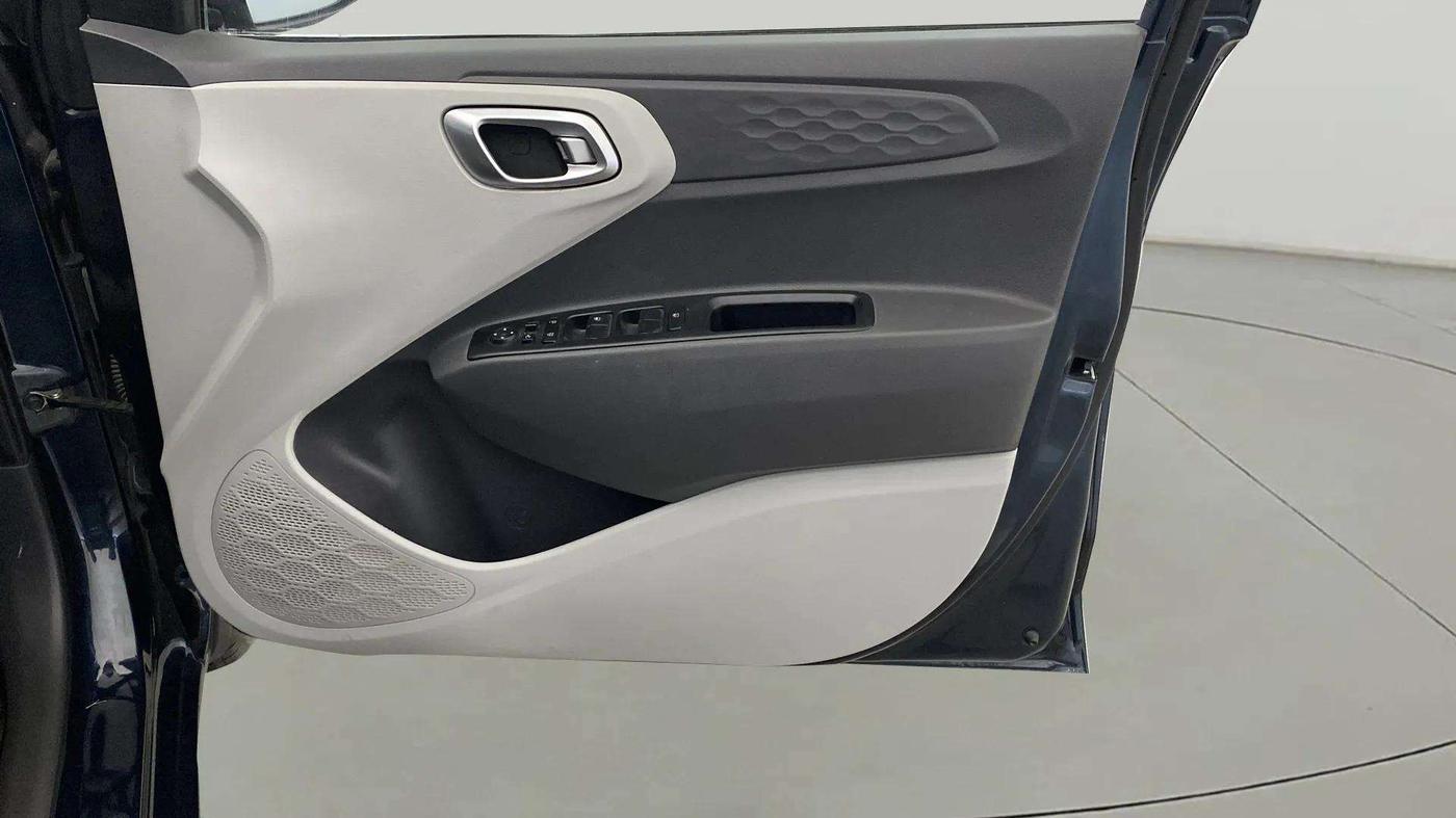 2020 Hyundai GRAND I10 NIOS SPORTZ 1.2 KAPPA VTVT, Petrol, Manual, 6,679 km, Driver Side Door Panels Control