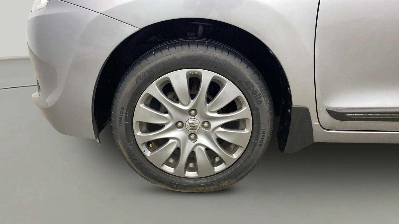 2017 Maruti Baleno ZETA PETROL 1.2, Petrol, Manual, 22,079 km, Left Front Wheel