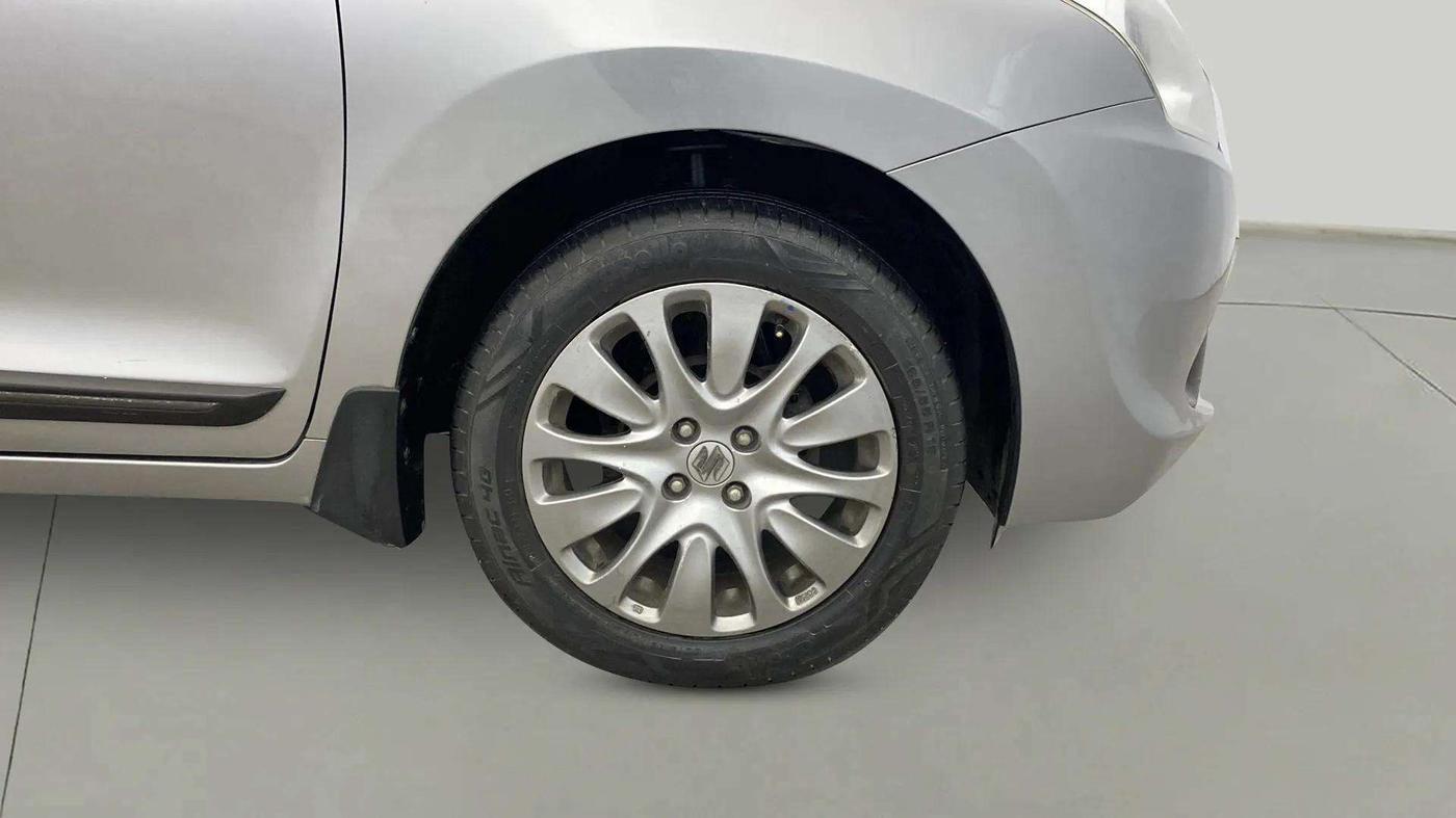 2017 Maruti Baleno ZETA PETROL 1.2, Petrol, Manual, 22,079 km, Right Front Wheel