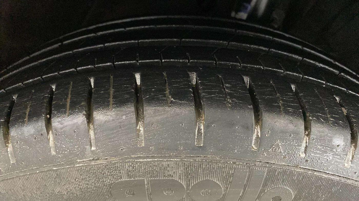 2017 Maruti Baleno ZETA PETROL 1.2, Petrol, Manual, 22,079 km, Right Front Tyre Tread