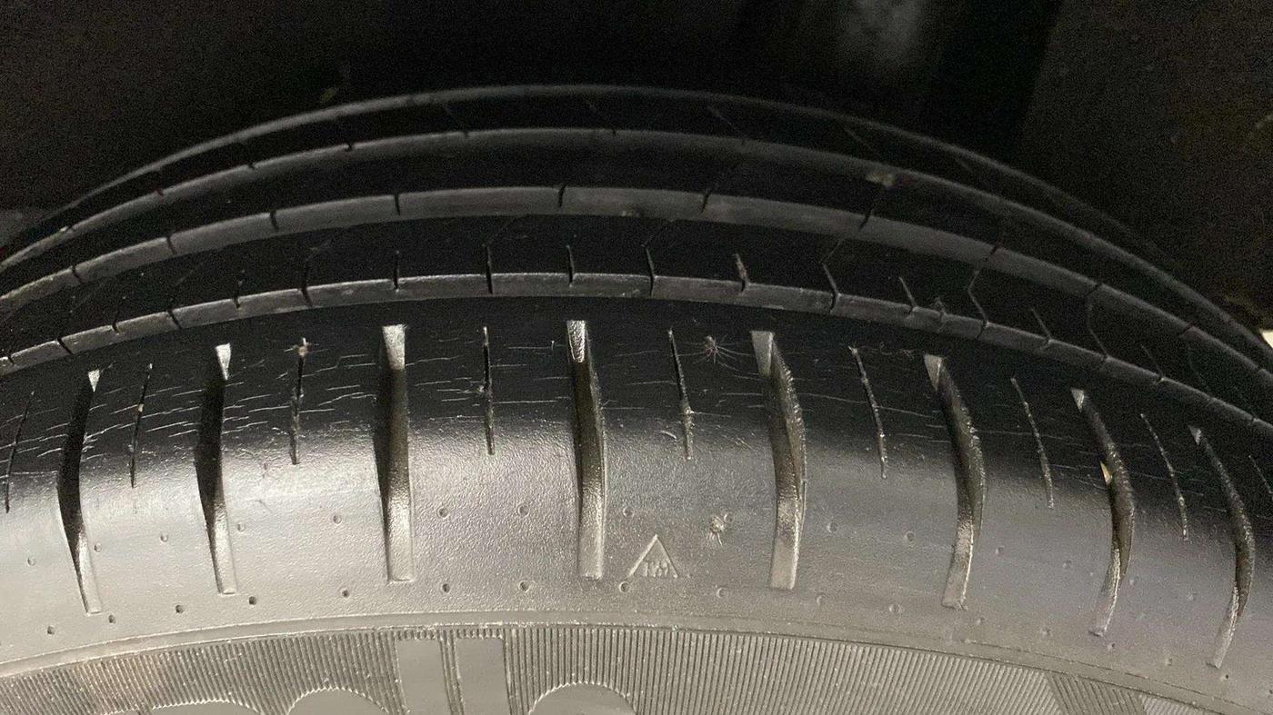 2017 Maruti Baleno ZETA PETROL 1.2, Petrol, Manual, 22,079 km, Left Rear Tyre Tread