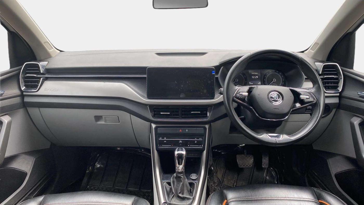 2021 Skoda KUSHAQ AMBITION 1.0L TSI AT, Petrol, Automatic, 35,569 km, Dashboard