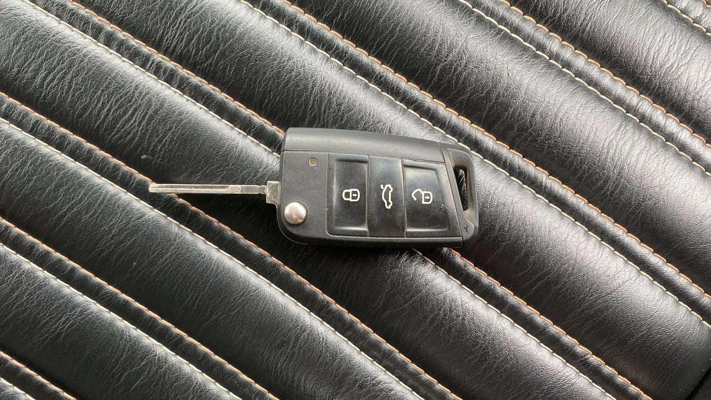 2021 Skoda KUSHAQ AMBITION 1.0L TSI AT, Petrol, Automatic, 35,569 km, Key Close Up
