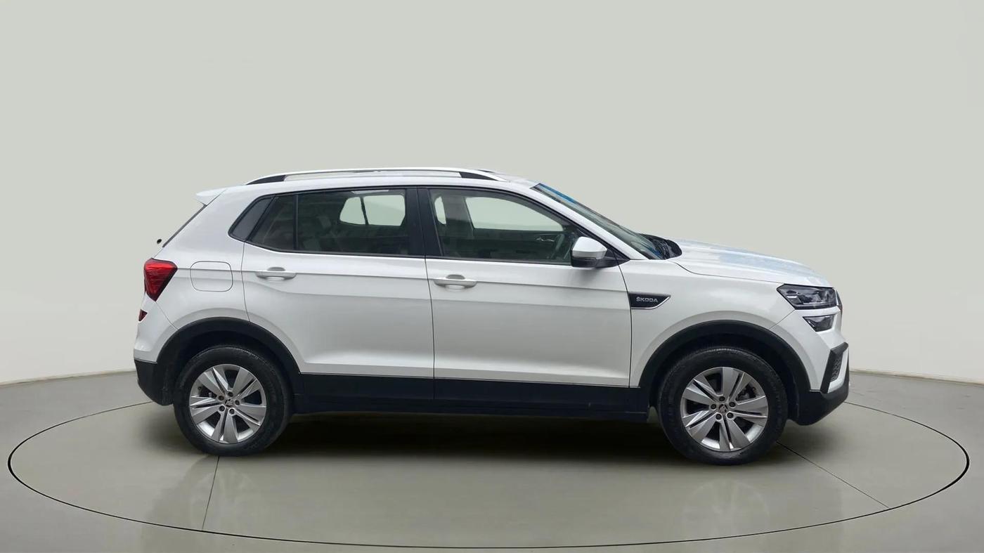 2021 Skoda KUSHAQ AMBITION 1.0L TSI AT, Petrol, Automatic, 35,569 km, Right Side View