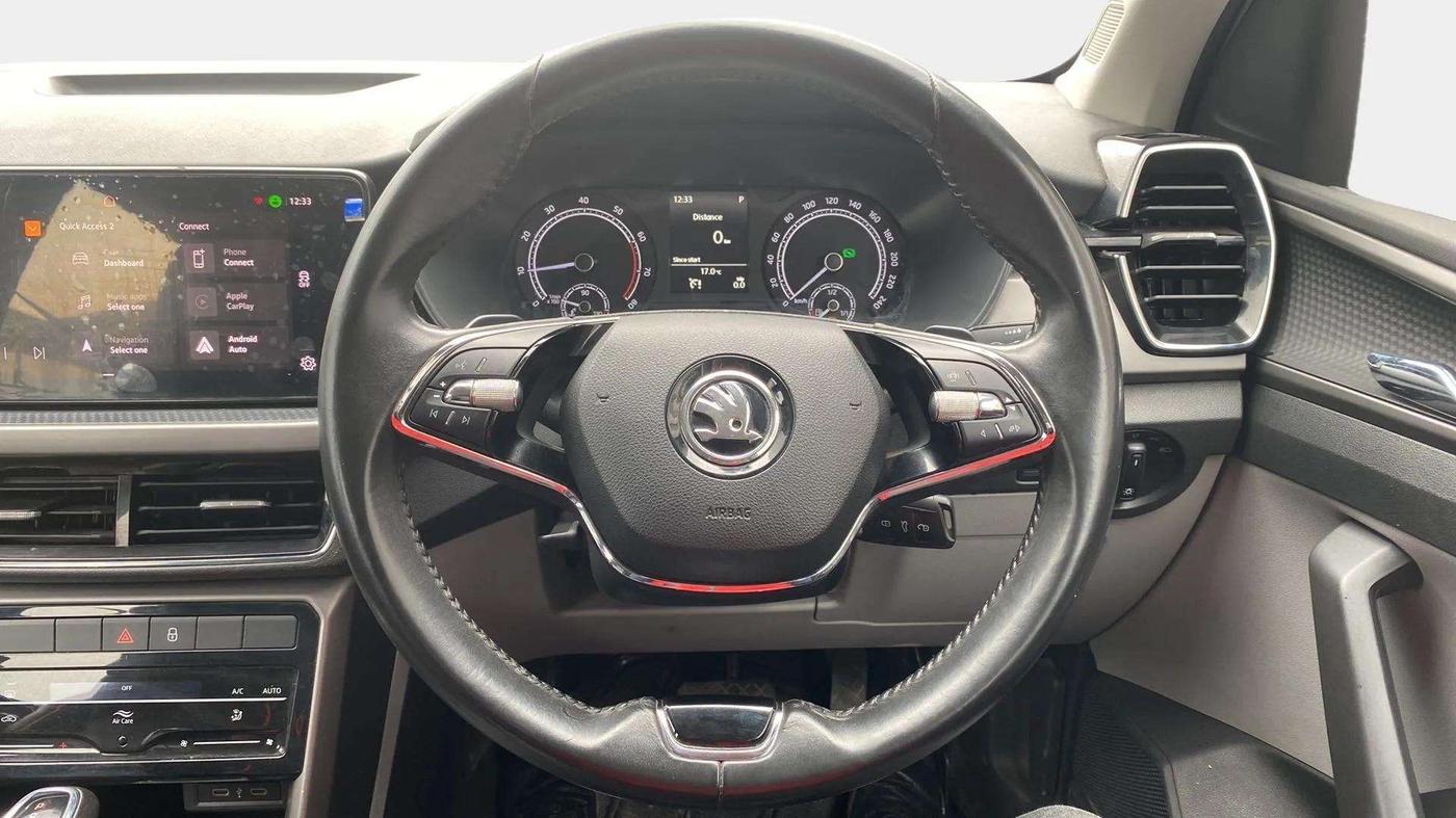2021 Skoda KUSHAQ AMBITION 1.0L TSI AT, Petrol, Automatic, 35,569 km, Steering Wheel Close Up